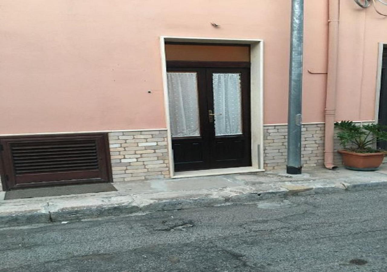 La Casetta Di Angela Manduria Exterior foto